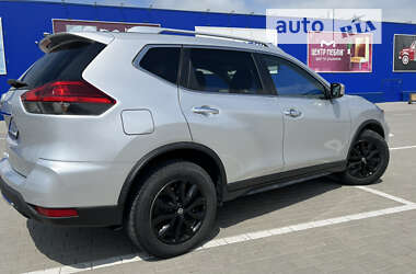 Внедорожник / Кроссовер Nissan Rogue 2017 в 