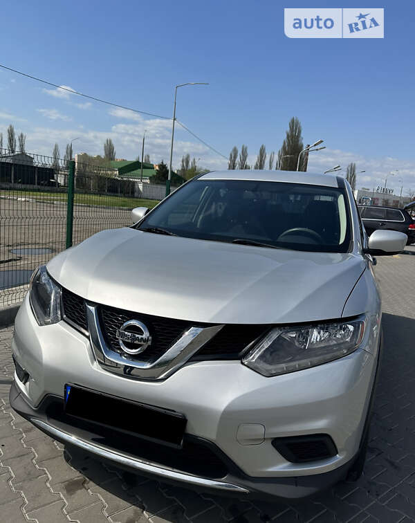 Внедорожник / Кроссовер Nissan Rogue 2016 в Киеве