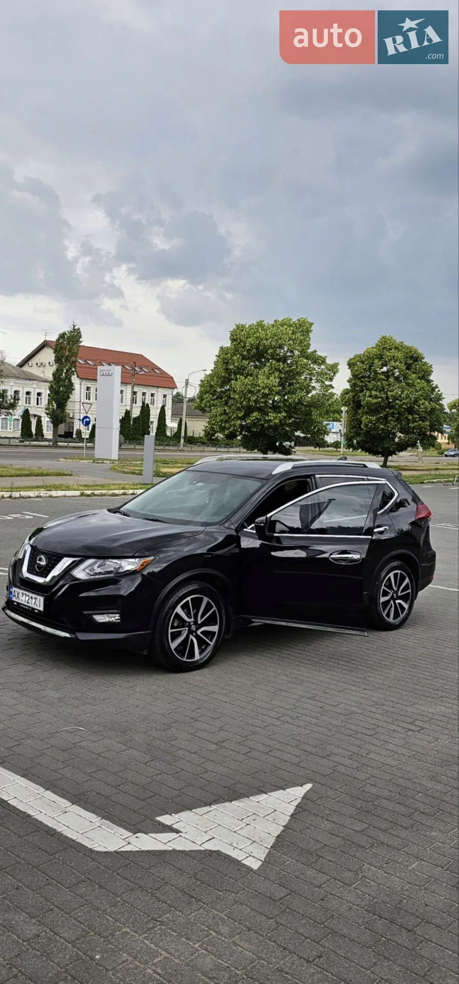 2019 Nissan Rogue - мініатюра 2