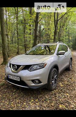 Внедорожник / Кроссовер Nissan Rogue 2016 в Луцке