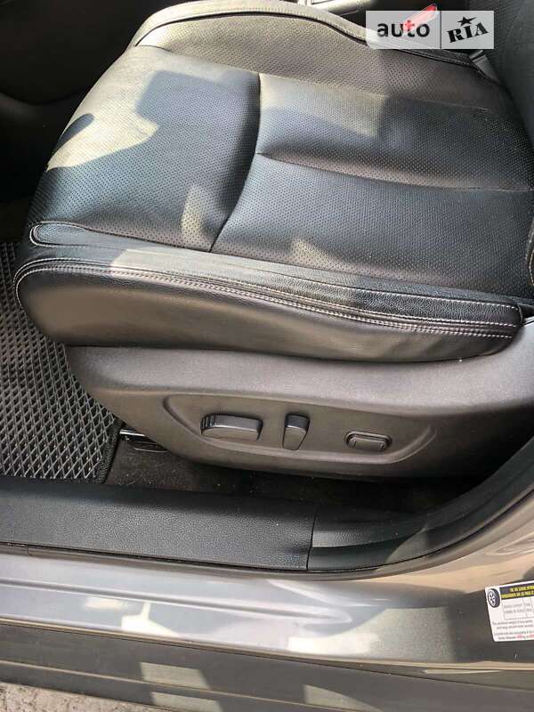 Внедорожник / Кроссовер Nissan Rogue 2017 в Нетешине