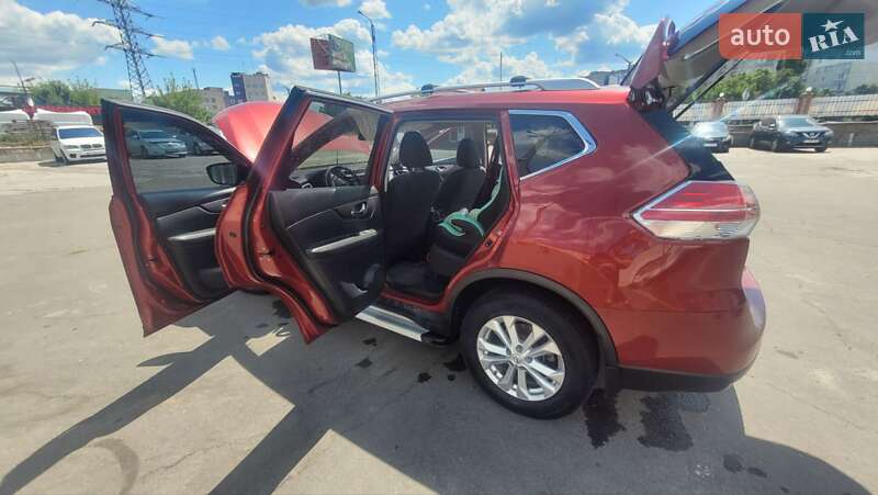 Внедорожник / Кроссовер Nissan Rogue 2016 в Белой Церкви