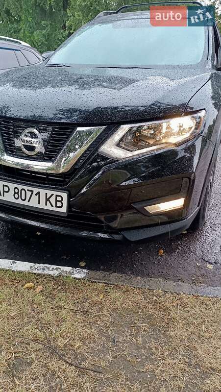 Внедорожник / Кроссовер Nissan Rogue 2018 в Запорожье