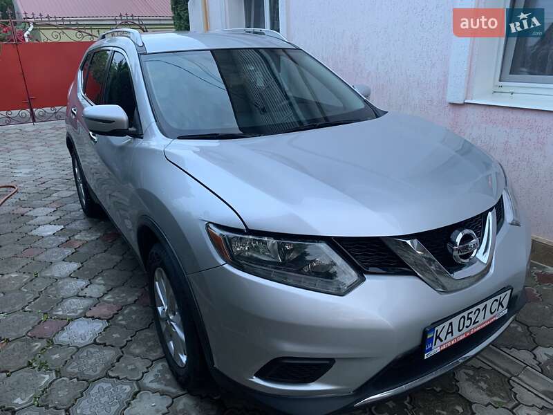 Позашляховик / Кросовер Nissan Rogue 2015 в Житомирі
