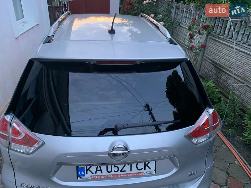 Позашляховик / Кросовер Nissan Rogue 2015 в Житомирі
