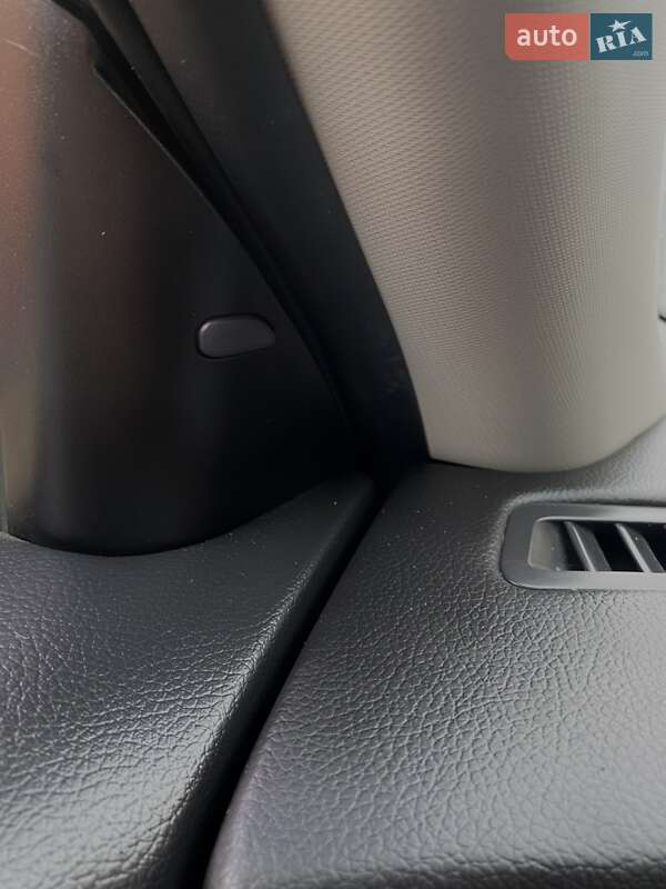 Позашляховик / Кросовер Nissan Rogue 2018 в Львові