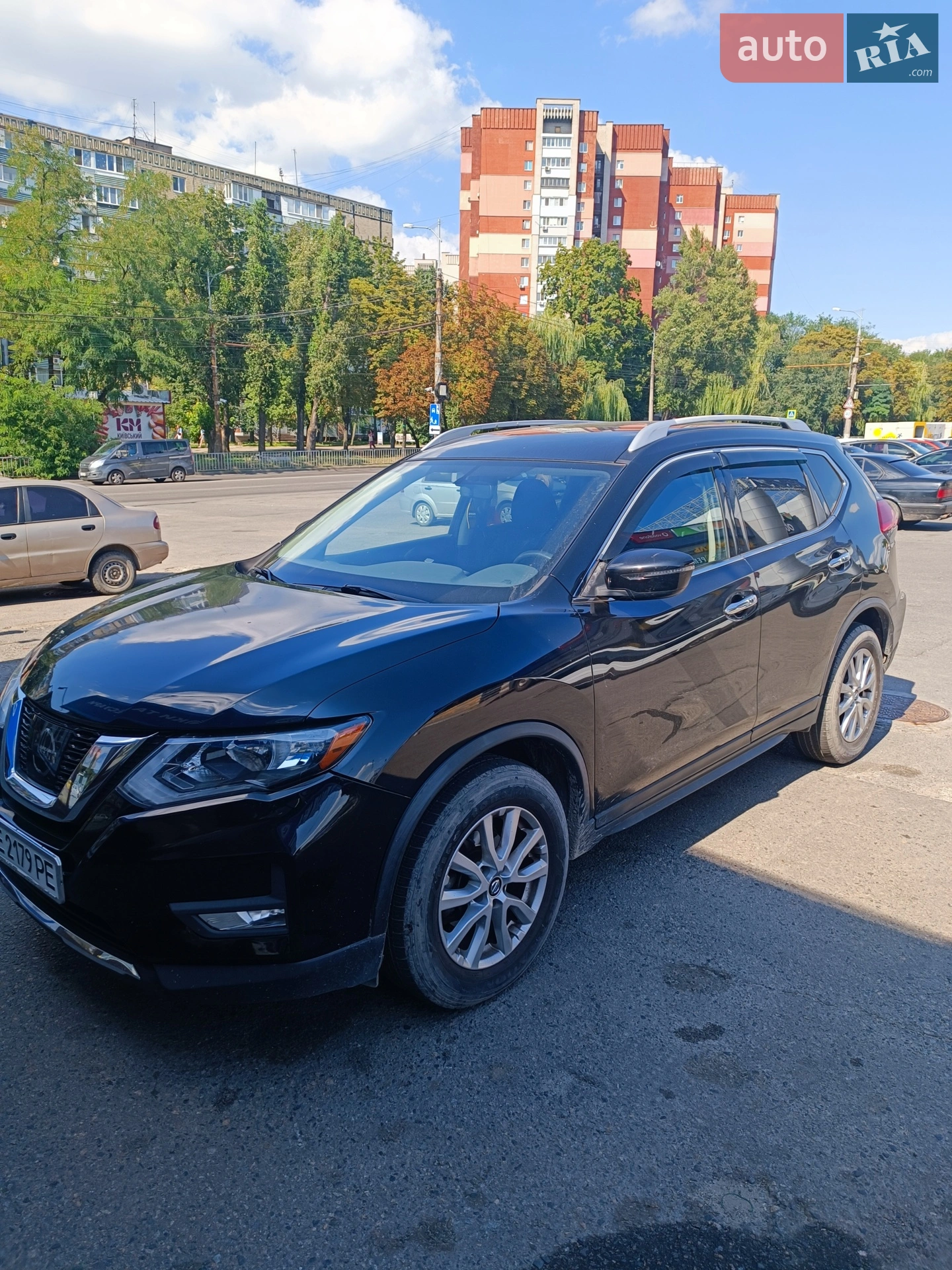2017 Nissan Rogue - фото 1