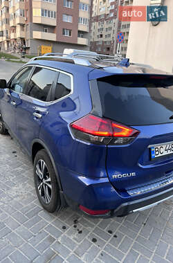 Внедорожник / Кроссовер Nissan Rogue 2016 в Львове