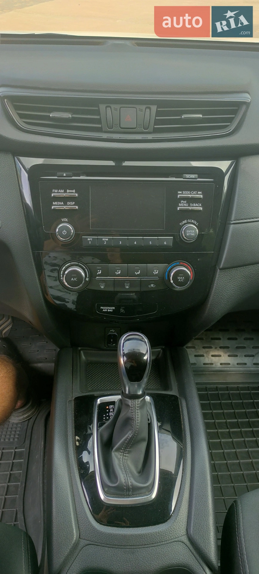 2017 Nissan Rogue - мініатюра 12