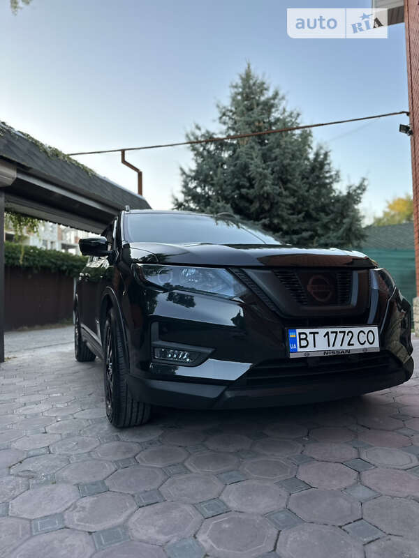 Внедорожник / Кроссовер Nissan Rogue 2018 в Киеве