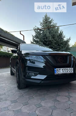 Внедорожник / Кроссовер Nissan Rogue 2018 в 