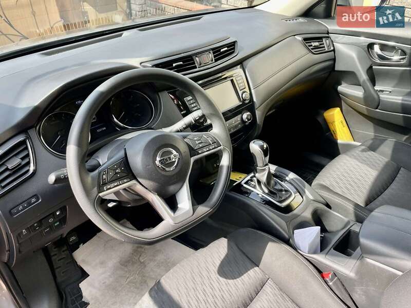 Позашляховик / Кросовер Nissan Rogue 2018 в Хмельницькому