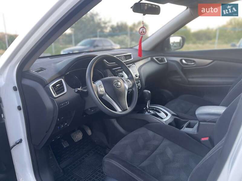 Позашляховик / Кросовер Nissan Rogue 2014 в Могилів-Подільському