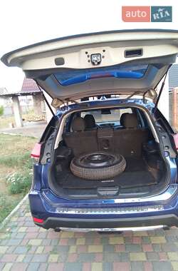 Внедорожник / Кроссовер Nissan Rogue 2016 в 