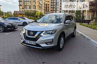 Внедорожник / Кроссовер Nissan Rogue 2018 в 