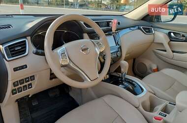 Внедорожник / Кроссовер Nissan Rogue 2015 в 