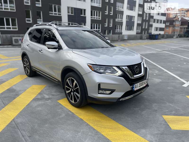Внедорожник / Кроссовер Nissan Rogue 2018 в Киеве