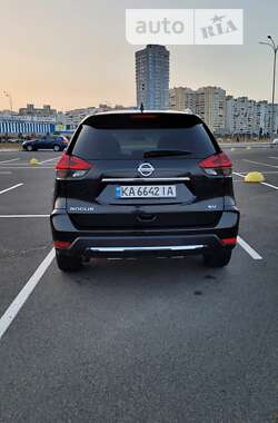 Внедорожник / Кроссовер Nissan Rogue 2018 в Киеве
