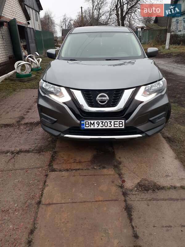 Внедорожник / Кроссовер Nissan Rogue 2018 в Глухове