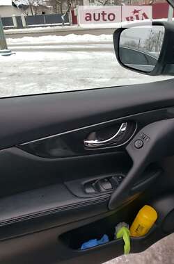 Внедорожник / Кроссовер Nissan Rogue 2014 в Ирпене
