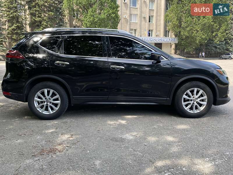 Позашляховик / Кросовер Nissan Rogue 2019 в Запоріжжі