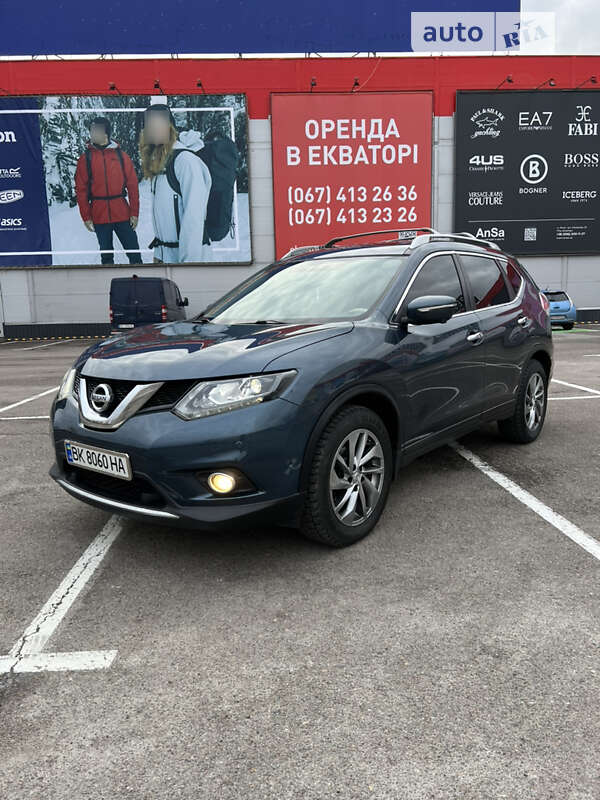 Внедорожник / Кроссовер Nissan Rogue 2014 в Ровно