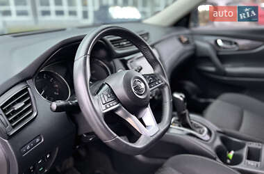 Внедорожник / Кроссовер Nissan Rogue 2018 в Ивано-Франковске