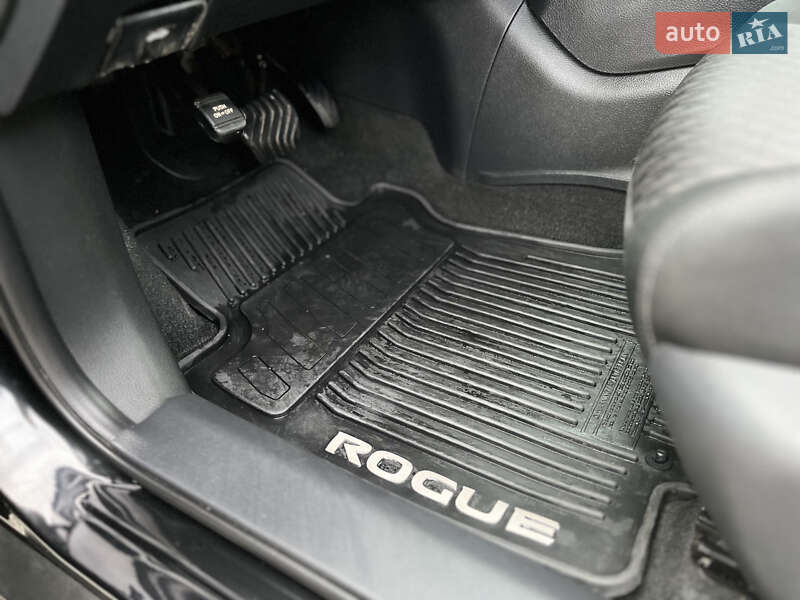 Позашляховик / Кросовер Nissan Rogue 2018 в Івано-Франківську