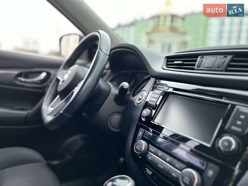 Позашляховик / Кросовер Nissan Rogue 2018 в Івано-Франківську