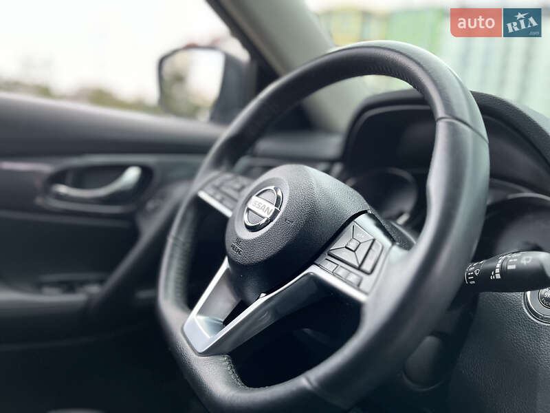 Позашляховик / Кросовер Nissan Rogue 2018 в Івано-Франківську