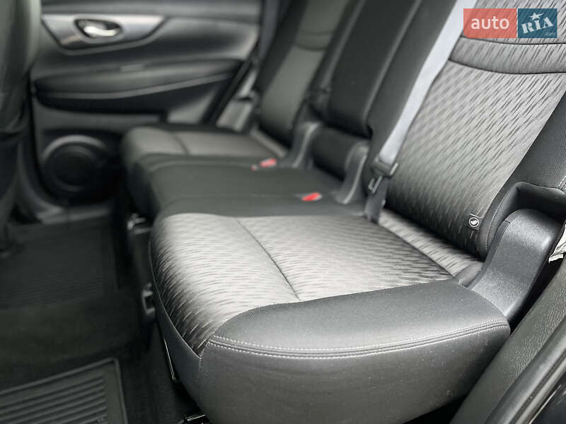 Позашляховик / Кросовер Nissan Rogue 2018 в Івано-Франківську