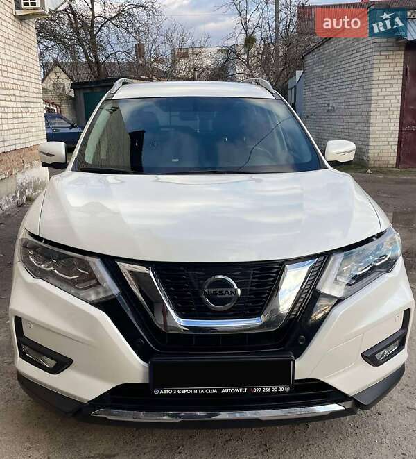 Внедорожник / Кроссовер Nissan Rogue 2018 в Львове