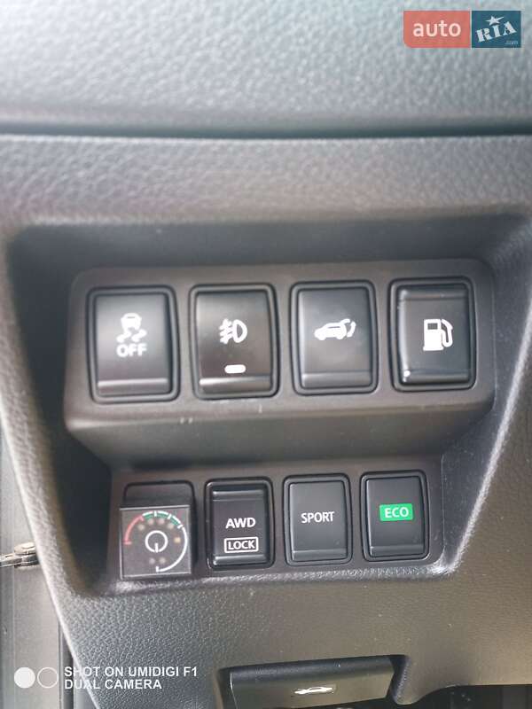 Позашляховик / Кросовер Nissan Rogue 2017 в Тернополі