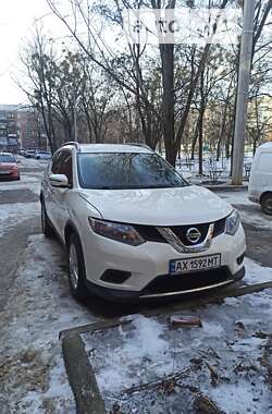 Внедорожник / Кроссовер Nissan Rogue 2016 в Харькове