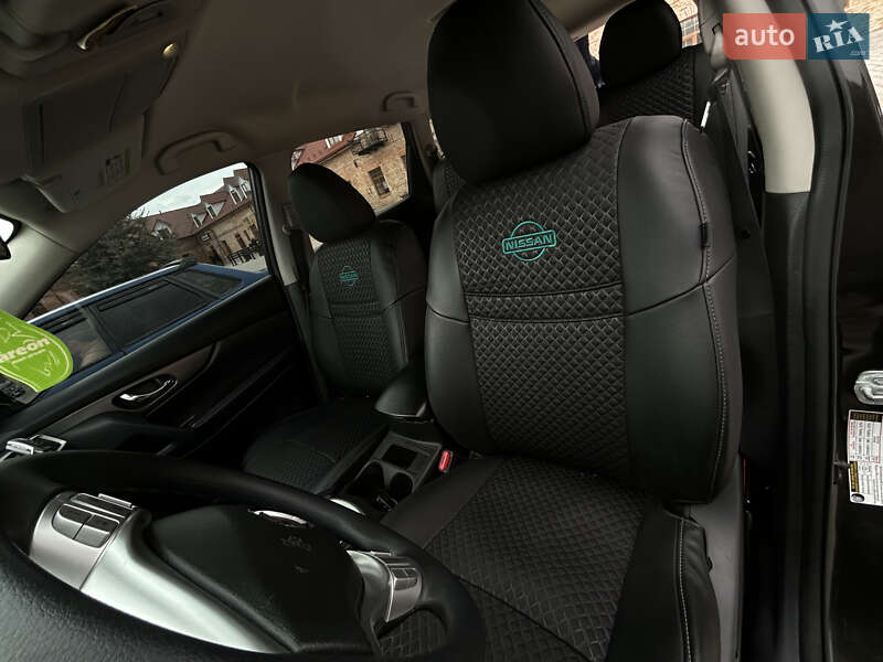 Позашляховик / Кросовер Nissan Rogue 2015 в Бережанах