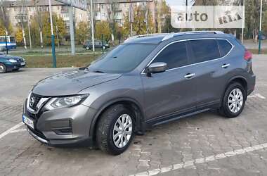 Внедорожник / Кроссовер Nissan Rogue 2016 в Павлограде