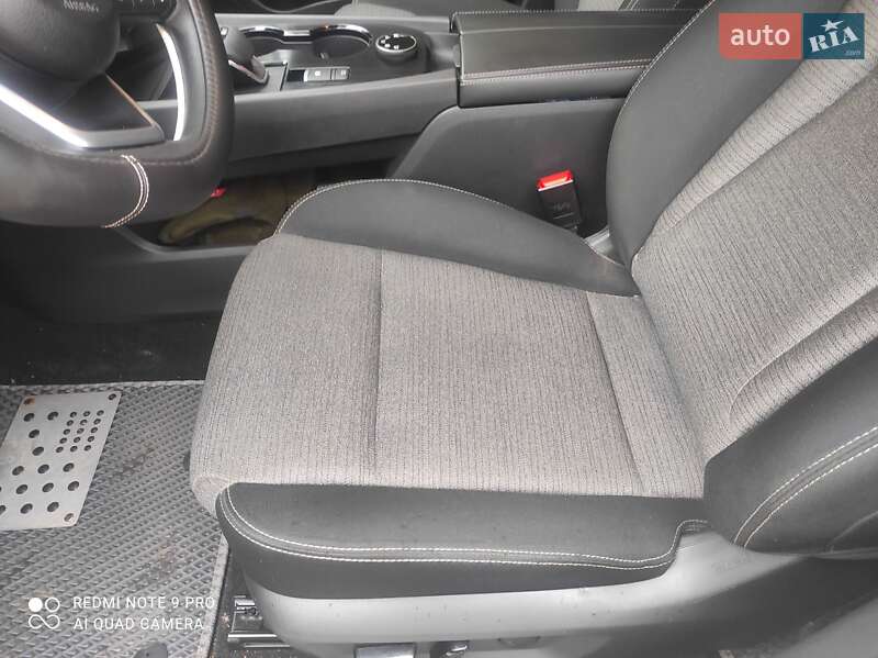 Позашляховик / Кросовер Nissan Rogue 2021 в Києві