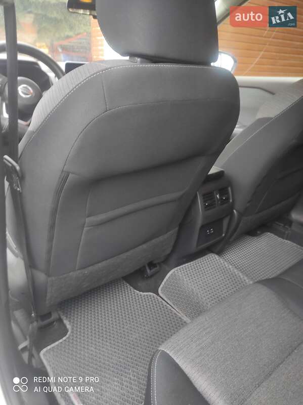 Позашляховик / Кросовер Nissan Rogue 2021 в Києві