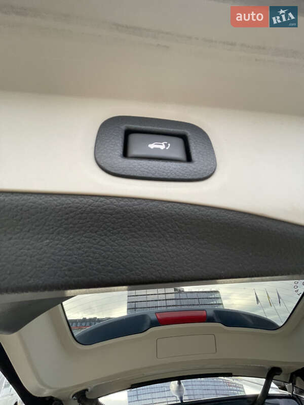 Позашляховик / Кросовер Nissan Rogue 2016 в Львові