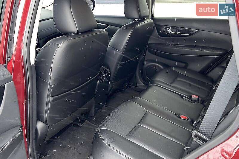 Позашляховик / Кросовер Nissan Rogue 2018 в Києві