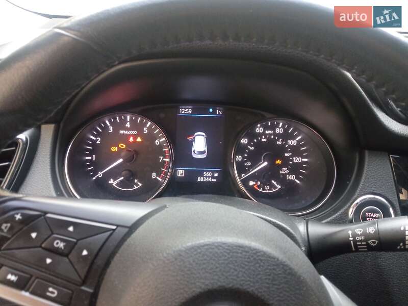 Позашляховик / Кросовер Nissan Rogue 2018 в Львові