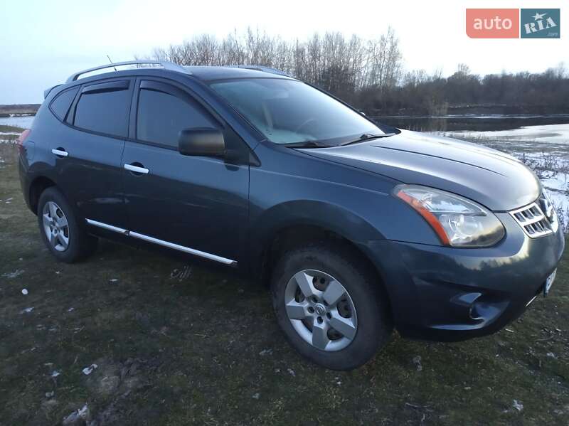 Позашляховик / Кросовер Nissan Rogue 2015 в Полтаві