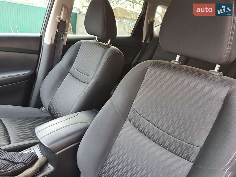 Позашляховик / Кросовер Nissan Rogue 2018 в Одесі