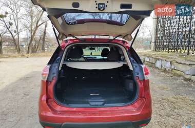 Внедорожник / Кроссовер Nissan Rogue 2016 в 