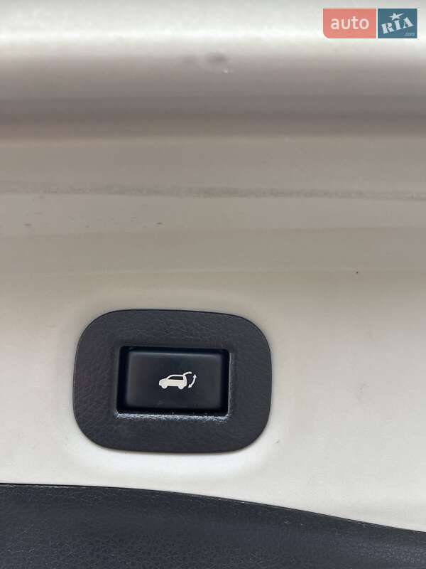 Внедорожник / Кроссовер Nissan Rogue 2016 в Черновцах