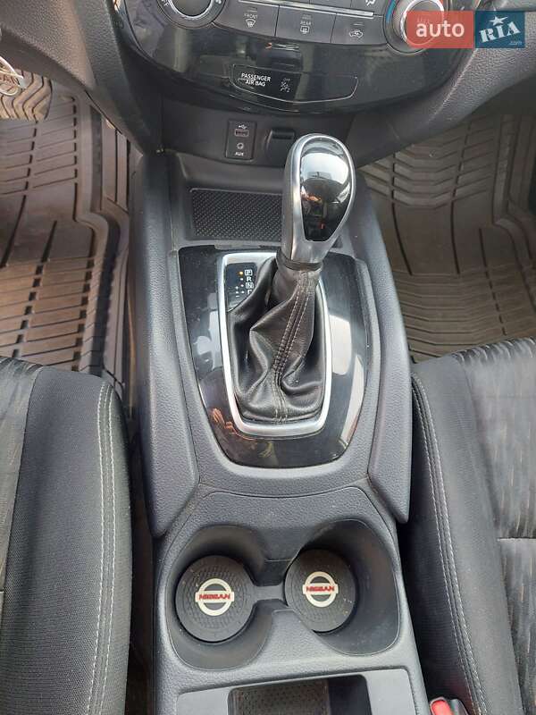 Позашляховик / Кросовер Nissan Rogue 2016 в Черкасах фото 9 Позашляховик / Кросовер Nissan Rogue 2016 в Черкасах
