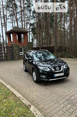 Внедорожник / Кроссовер Nissan Rogue 2018 в Львове