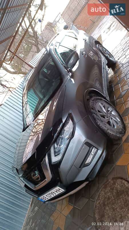 Позашляховик / Кросовер Nissan Rogue 2015 в Первомайську