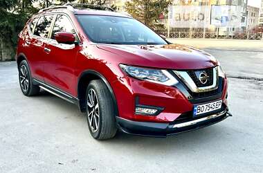 Позашляховик / Кросовер Nissan Rogue 2017 в Тернополі