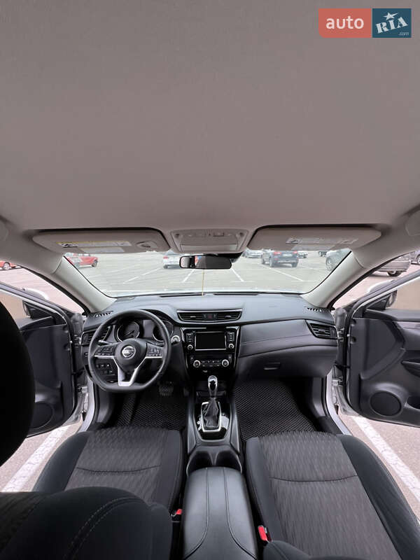 Внедорожник / Кроссовер Nissan Rogue 2019 в Киеве